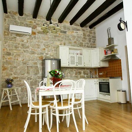 Old House Apartment Sveti Filip i Jakov Exterior photo