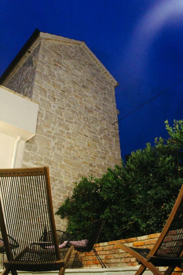 Old House Apartment Sveti Filip i Jakov Exterior photo